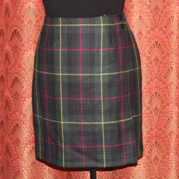 Talbots Wool Wrap SKIRT Black/Green Tartan Red Yellow Plaid Button Closure Sz 8P - Picture 1 of 6
